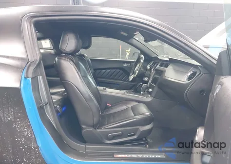 2013 Ford Mustang V6 Premium from USA, damaged, VIN 1ZVBP8AM4D5257964